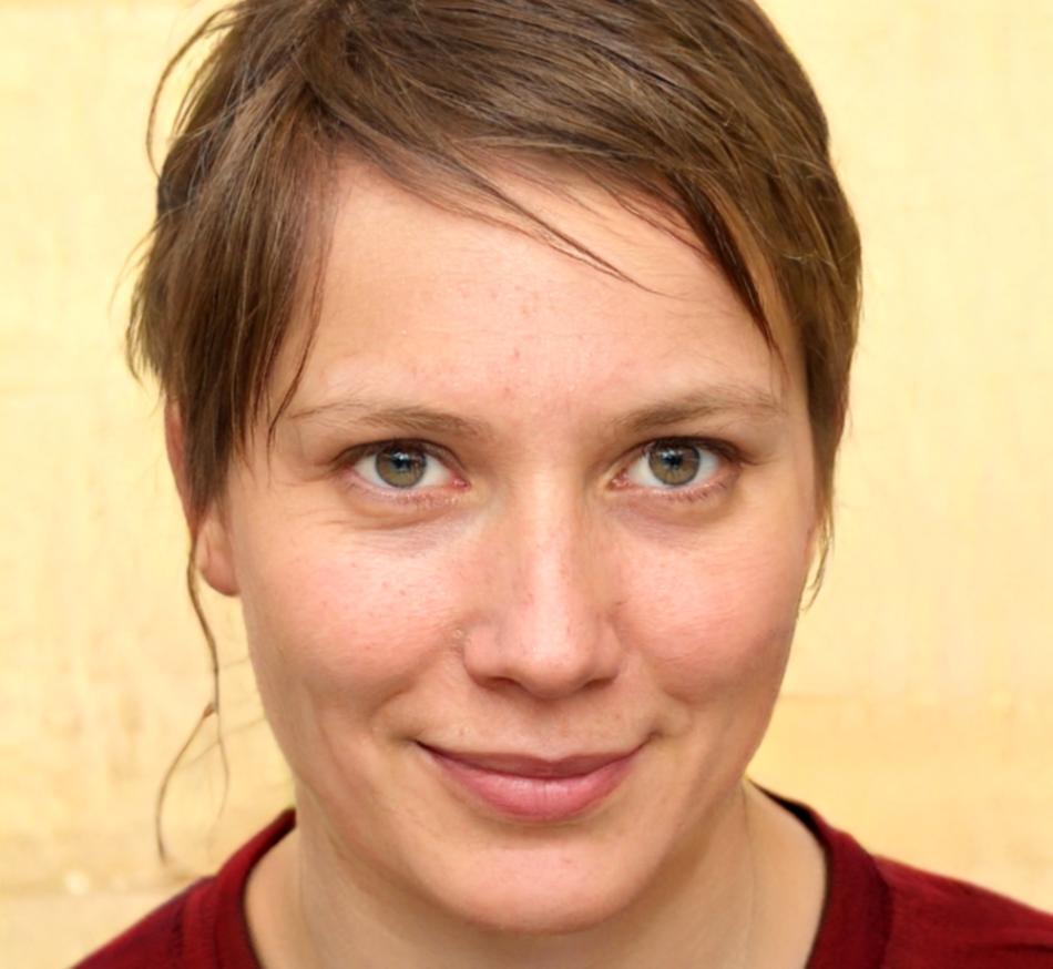 Retrato de experta en desarrollo de videojuegos